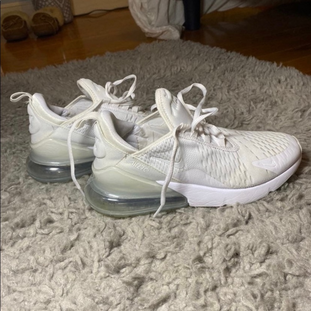 Nike 270